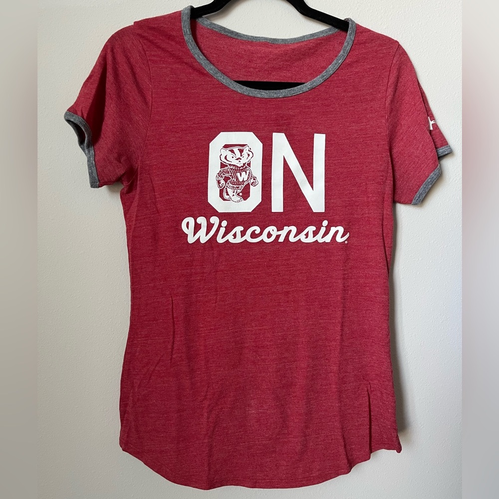 Under Armor Wisconsin Badgers Tshirt Medium